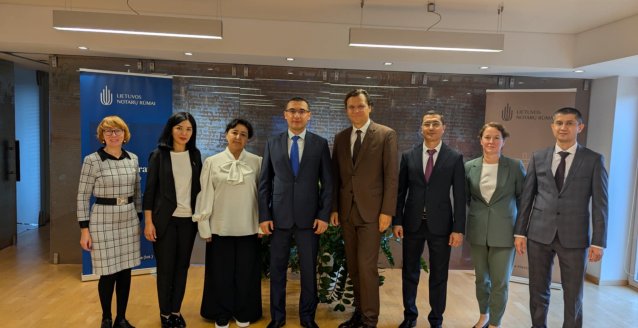 Uzbekistan notaries visit Lithuania, focus on remote notarial deeds